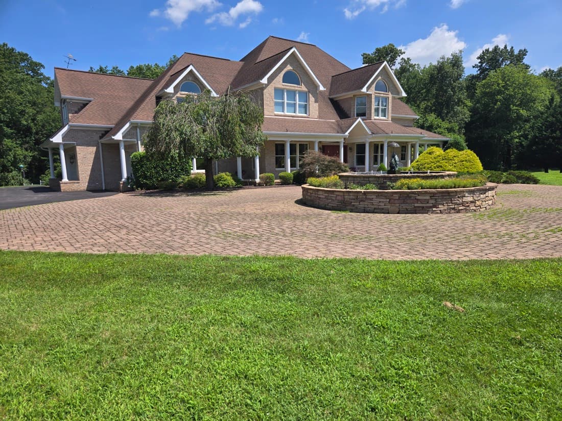Estate Curb Appeal